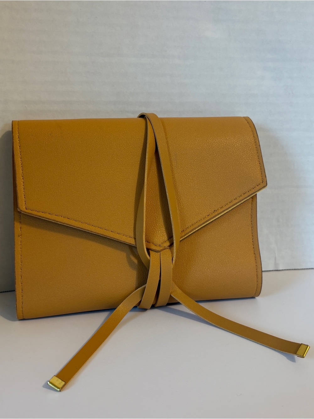 Glass Ladder & Co Tan Leather Tech Organizer with Envelope Closure‎
